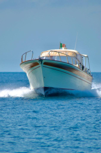 yacht dans le salento